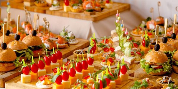 que-es-el-catering-en-un-evento
